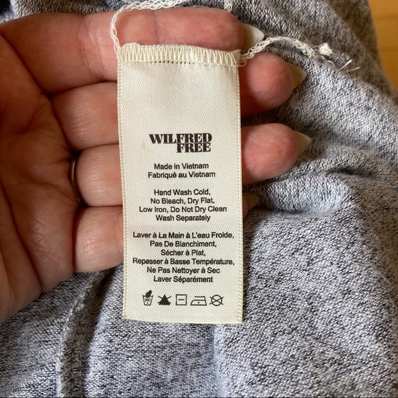 Aritzia Wilfred Free Klum dress size M Grey long sleeve soft - Picture 7 of 8